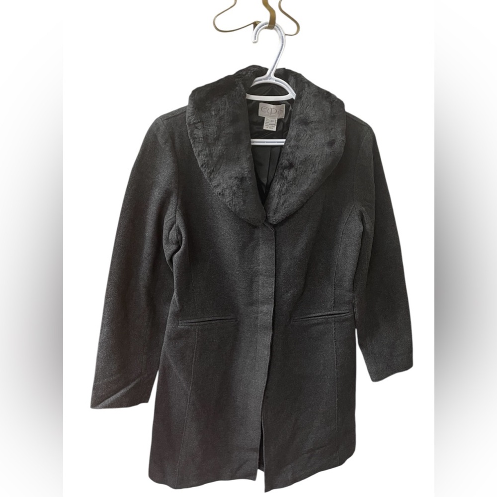 Women Solid Fur Collar
Woollen Overcoat With Side Pockets Elegant Ash Grey